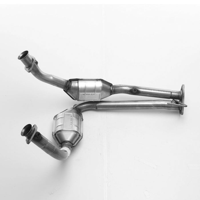 Front Catalytic Converter for Mazda B3000 3.0L V6 2006 2005 2004 P-36765