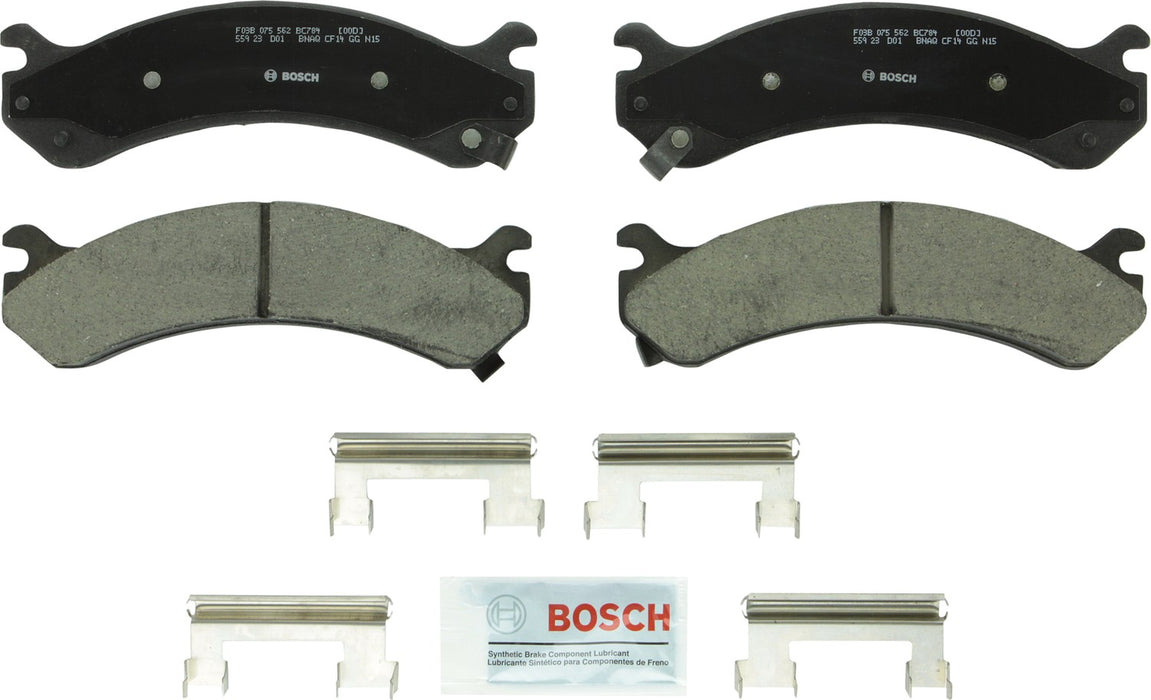 Front Disc Brake Pad Set for GMC Sierra 2500 2004 2003 2002 2001 2000 1999 P-2324752