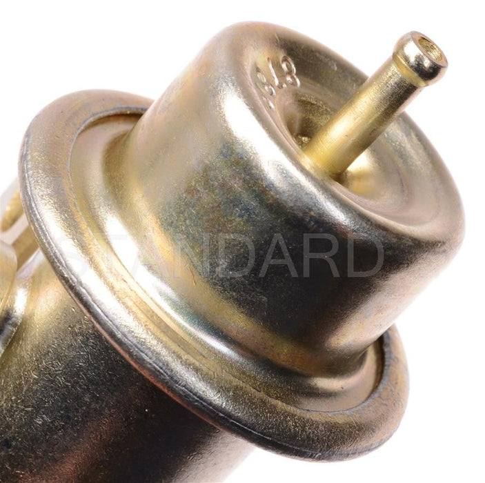 Fuel Injection Pressure Regulator for Oldsmobile Alero 2.4L L4 2001 2000 1999 P-2915334