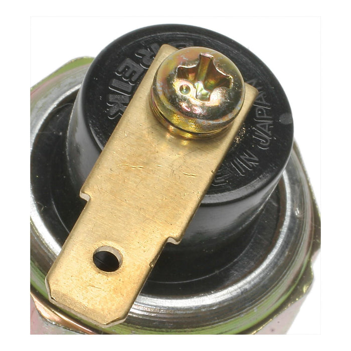 Engine Oil Pressure Switch for Mitsubishi Mirage 1.8L L4 2002 2001 2000 1999 1998 1997 1996 1995 1994 1993 P-2920601