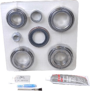 Front Axle Differential Bearing and Seal Kit for Cadillac Escalade 2000 1999 P-1301473