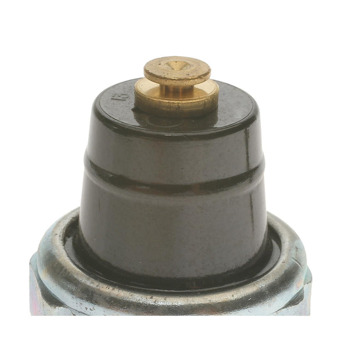 Engine Oil Pressure Switch for Dodge B250 1981 P-2917575