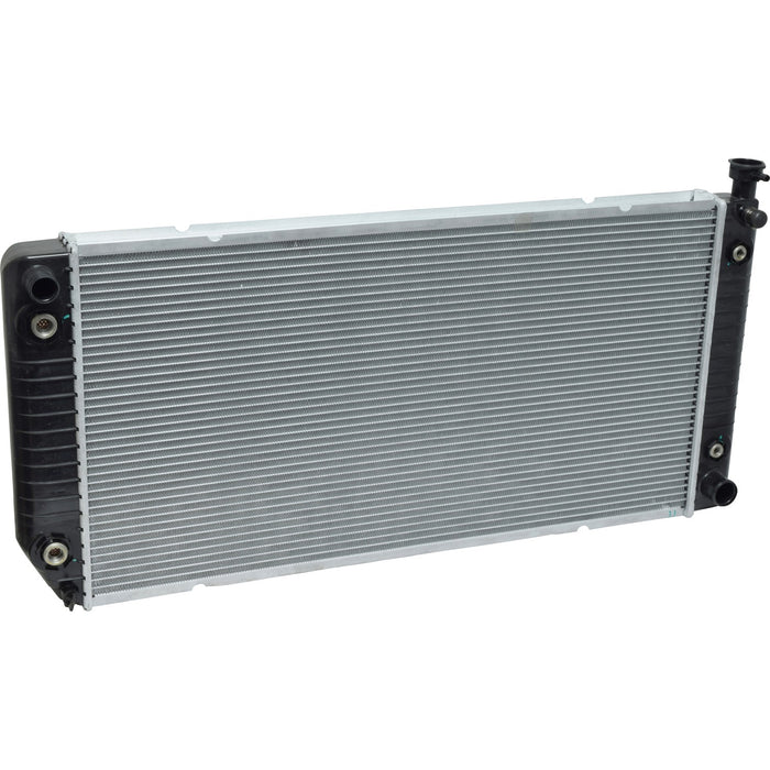 Radiator for GMC C1500 5.7L V8 GAS 26 VIN 1995 1994 - Universal Air RA1520C