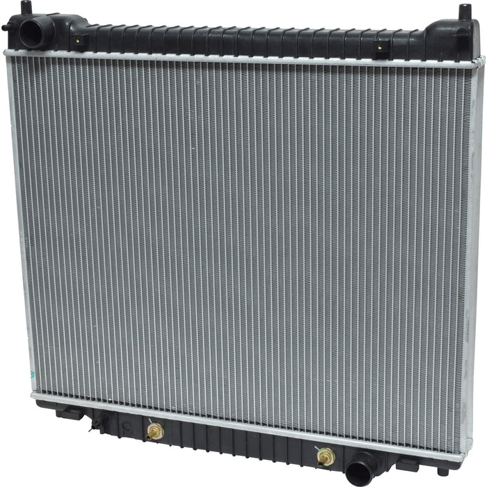 Radiator for Ford E-150 Econoline Club Wagon 5.4L V8 2002 2001 2000 1999 1998 1997 P-3385705