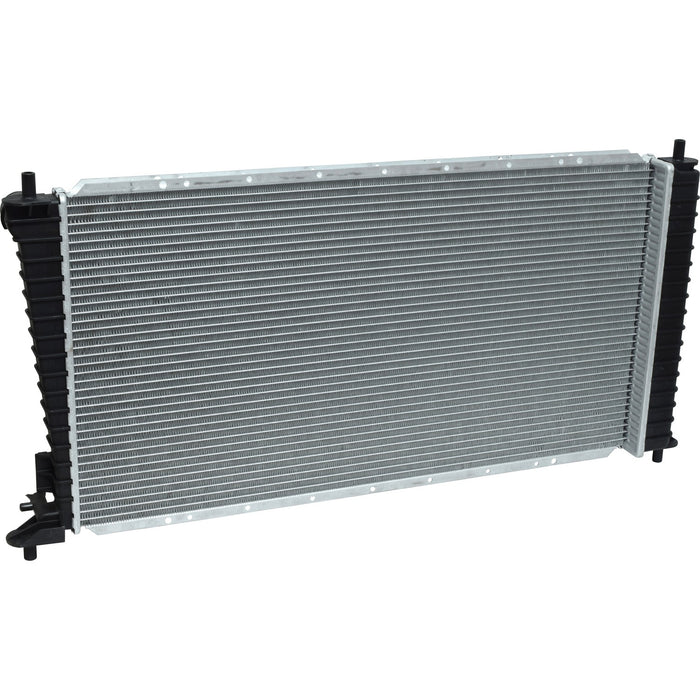 Radiator for Ford F-350 Super Duty 5.4L V8 GAS 39 VIN 2003 2002 2001 2000 1999 P-3385825